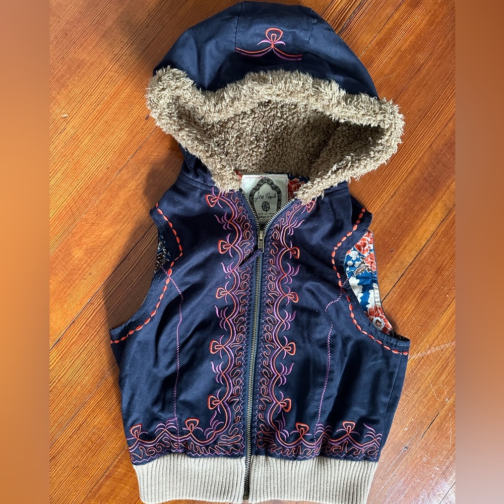 Early 2000’s vintage vibe embroidered Free People  vest